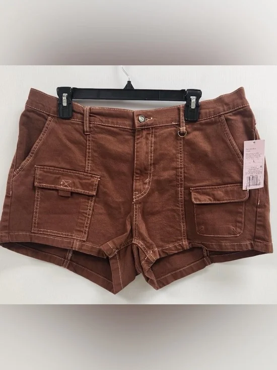 NWT wild fable Cargo Pocket Shorts SIZE L - Picture 1 of 4